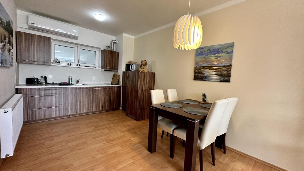 Ubytovani Trebon - Apartmany Rozmberk, Svet A Bastyr Экстерьер фото