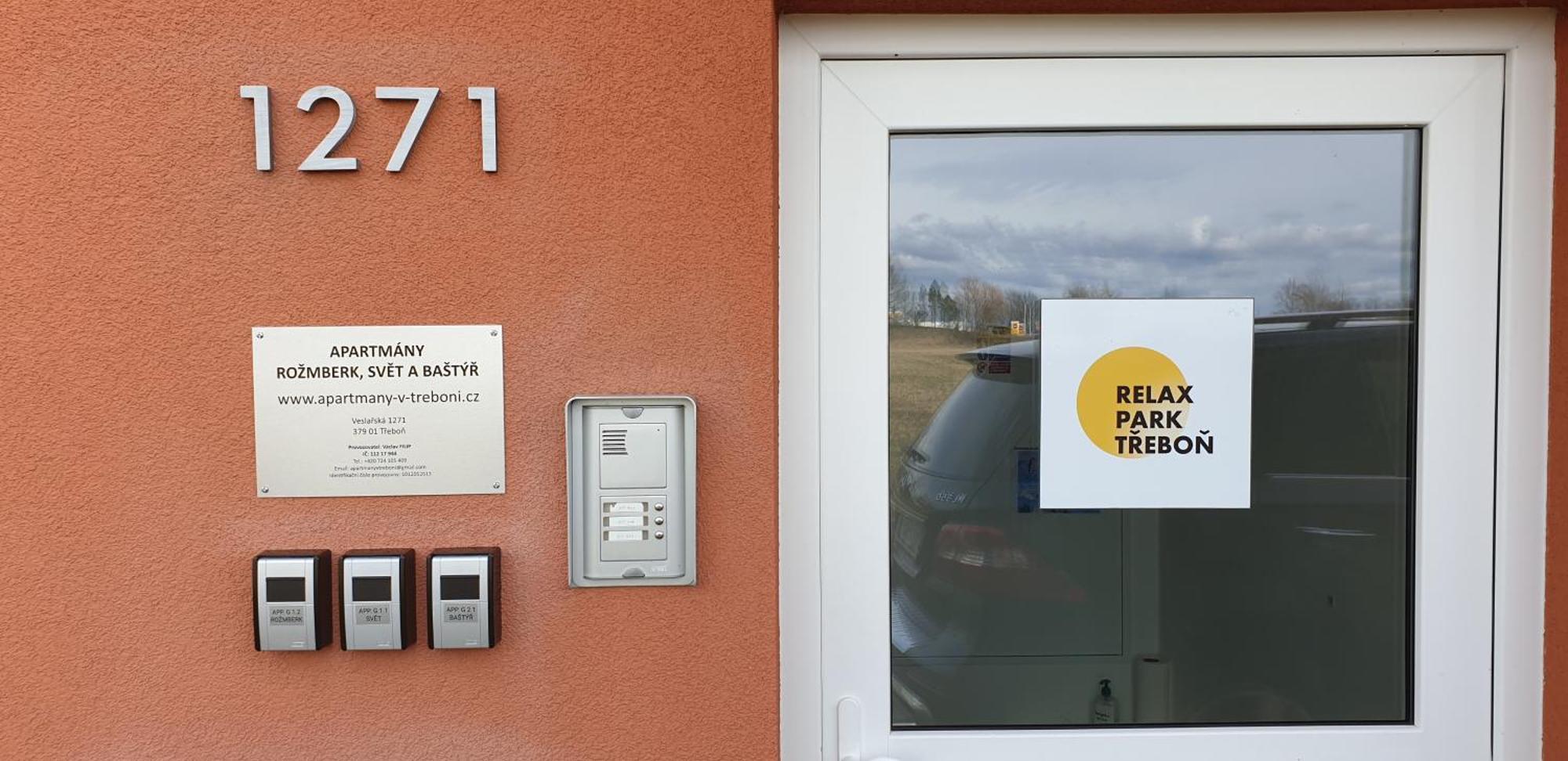 Ubytovani Trebon - Apartmany Rozmberk, Svet A Bastyr Экстерьер фото