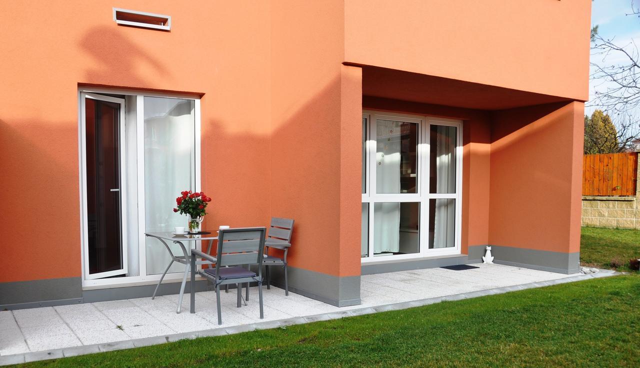 Ubytovani Trebon - Apartmany Rozmberk, Svet A Bastyr Экстерьер фото